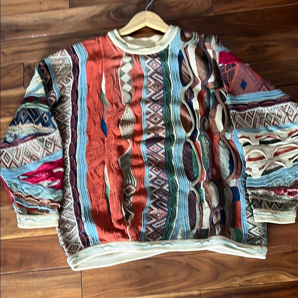 COOGI Red and Blue Crewneck Sweater Vibrant Pattern